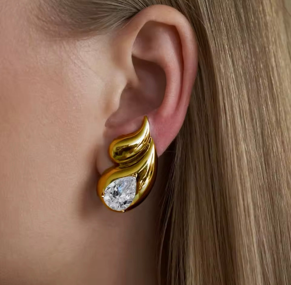 NAYA EARRINGS