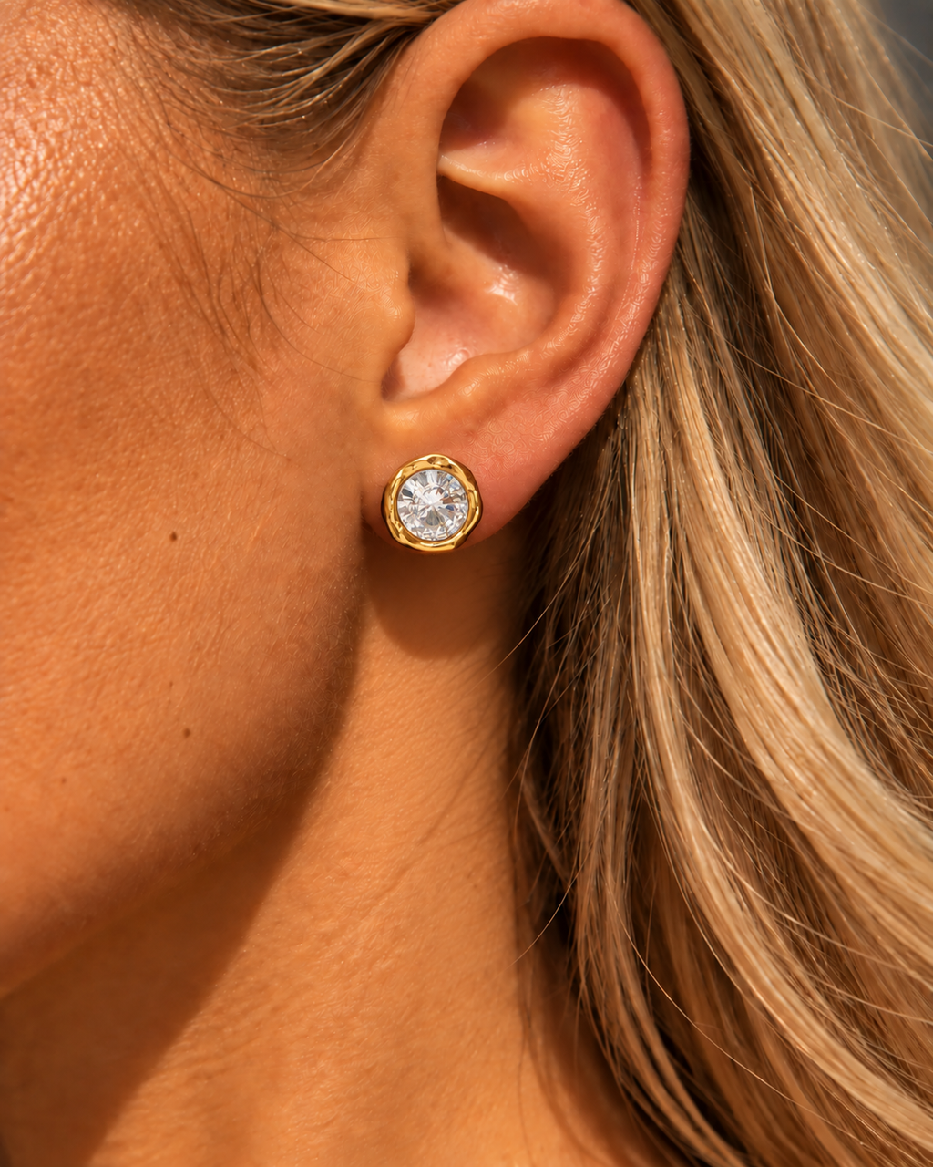 LUMINA Ohrringe Gold am bisherigen Rebecca Jewellery Modell